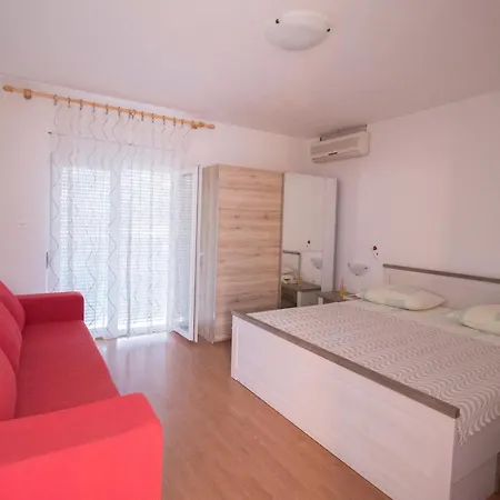 Vjera Apartment *