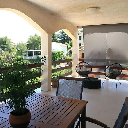 Vjera Apartment *